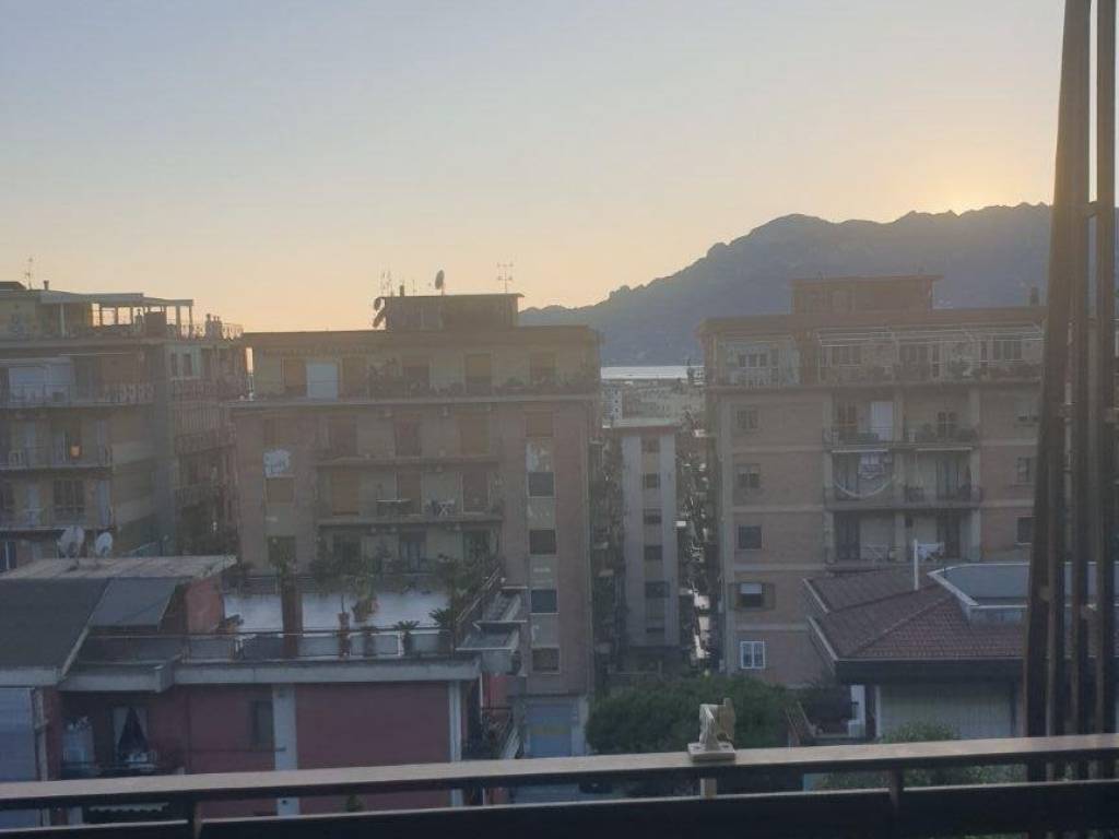 Appartamento a Salerno in Via Enrico Bottiglieri - Foto 3