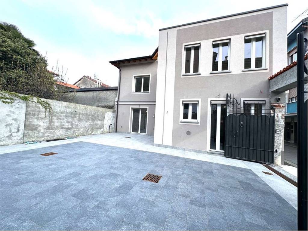 Villa a Verbania in Via Lamarmora , 30 - Foto 5