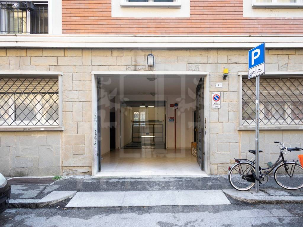 Box / garage a Bologna in Via Avesella - Foto 3