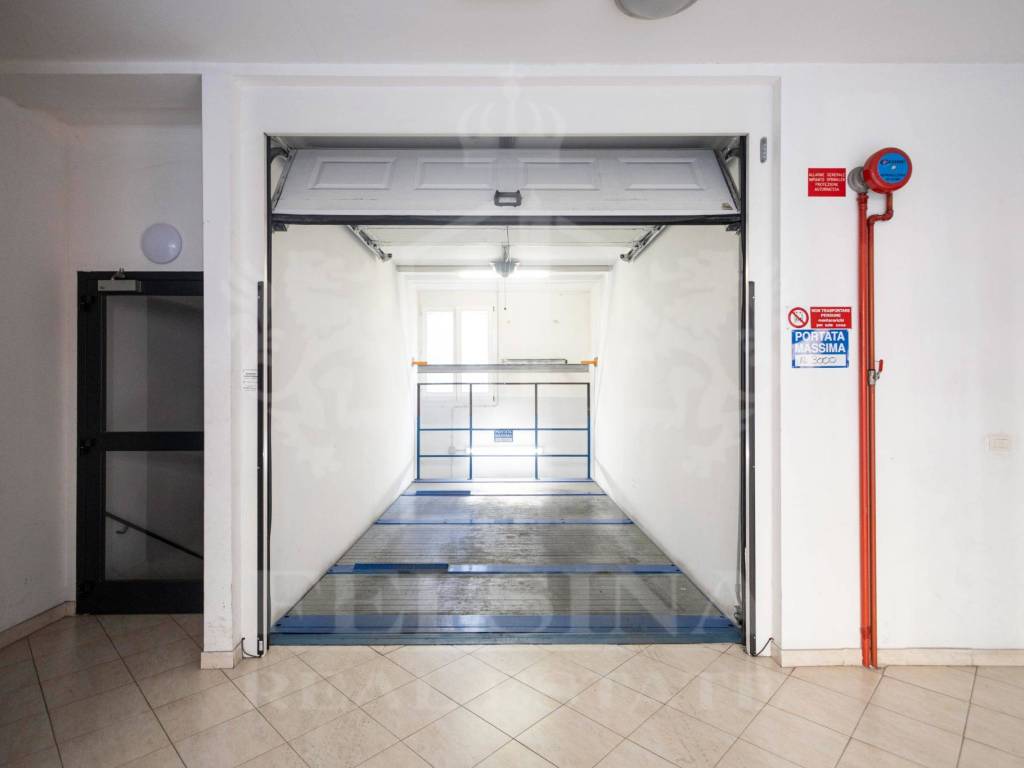 Box / garage a Bologna in Via Avesella - Foto 4