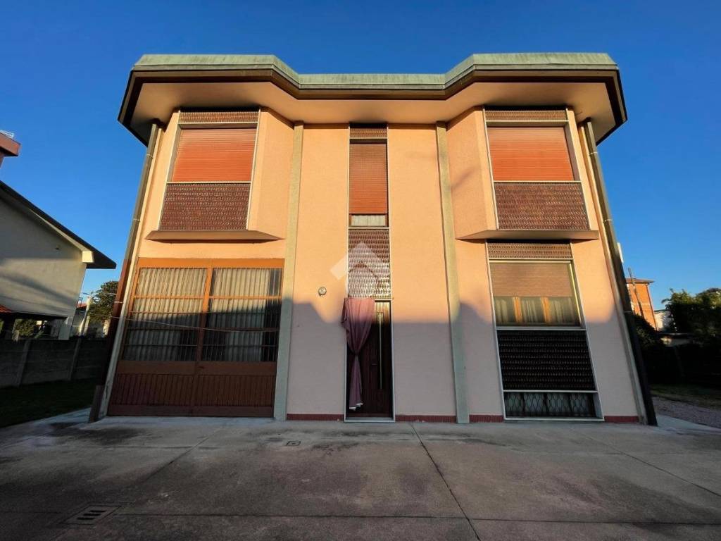 Villa a Busto garolfo in Via Monte Rosa, 45 - Foto 3