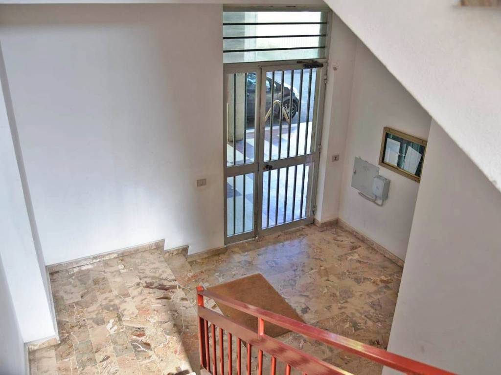 Appartamento a Caltagirone in Via Edmondo De Amicis - Foto 4