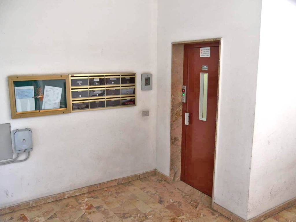 Appartamento a Caltagirone in Via Edmondo De Amicis - Foto 5