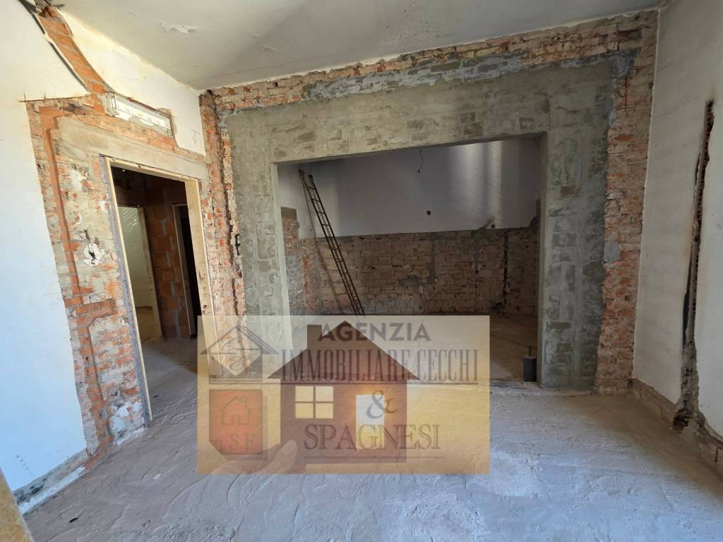 Appartamento a Campi bisenzio in Via Pistoiese - Foto 4