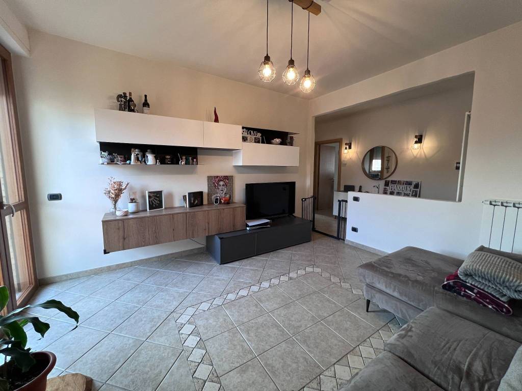 Appartamento a Castelfiorentino in Via Mario Bustichini - Foto 2