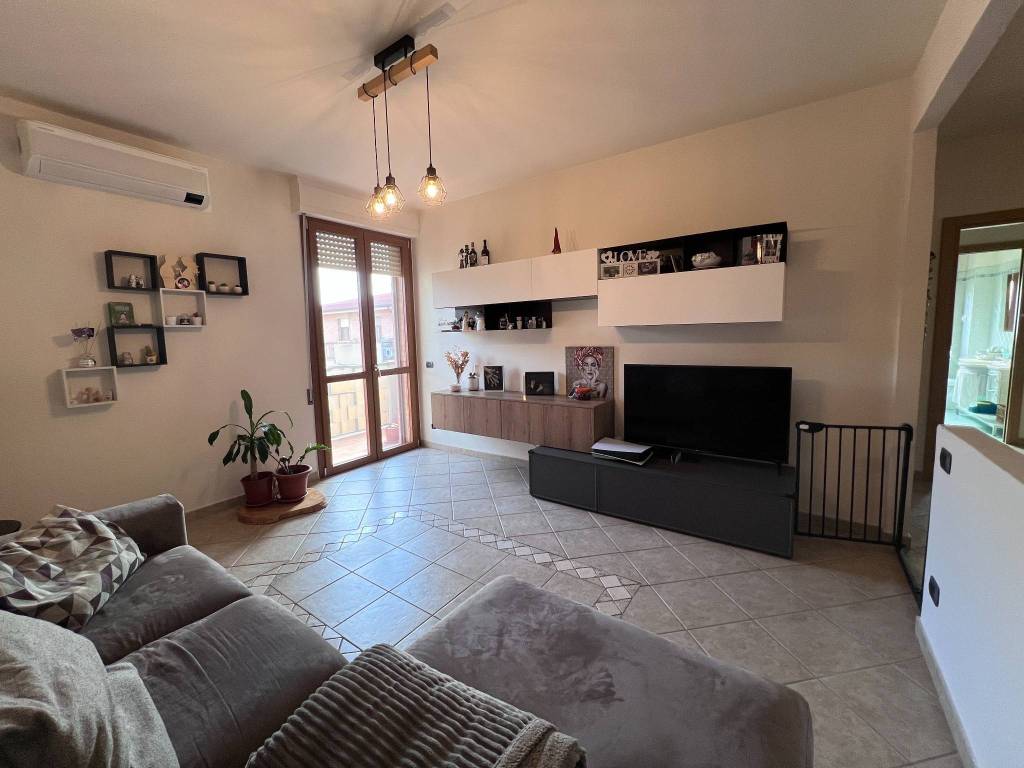 Appartamento a Castelfiorentino in Via Mario Bustichini - Foto 4