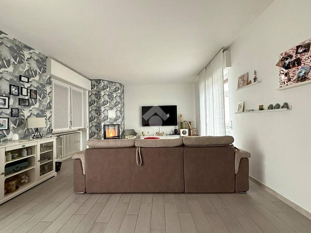 Appartamento a Brenna in Via Trieste, 6 - Foto 2