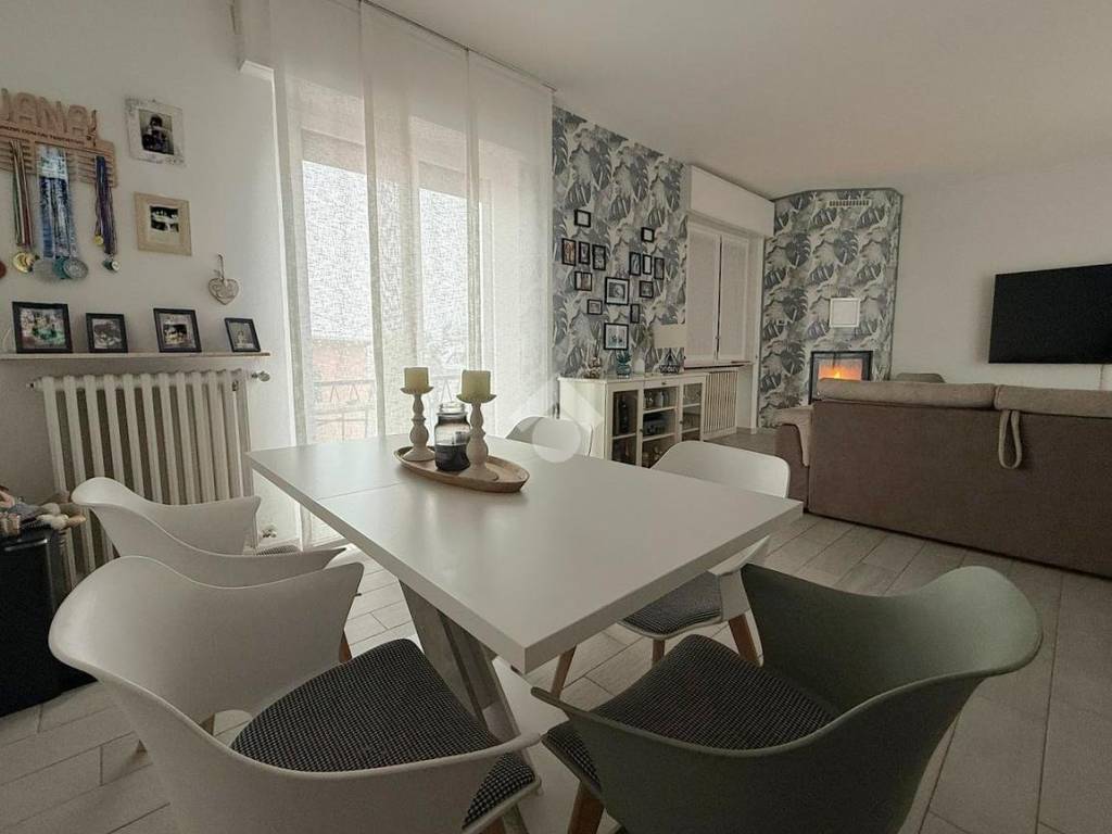Appartamento a Brenna in Via Trieste, 6 - Foto 3
