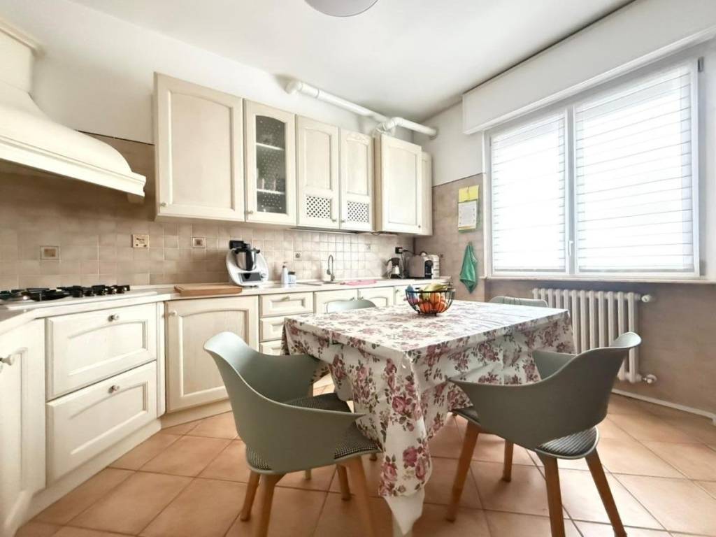 Appartamento a Brenna in Via Trieste, 6 - Foto 5