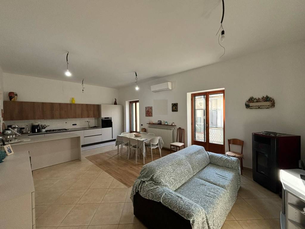 Villa a Portico di caserta in Via Fratelli Kennedy Vico 2 - Foto 4