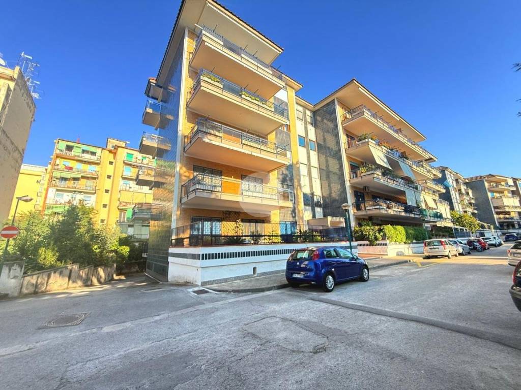 Appartamento a Portici in Via Libertà, 218 - Foto 2