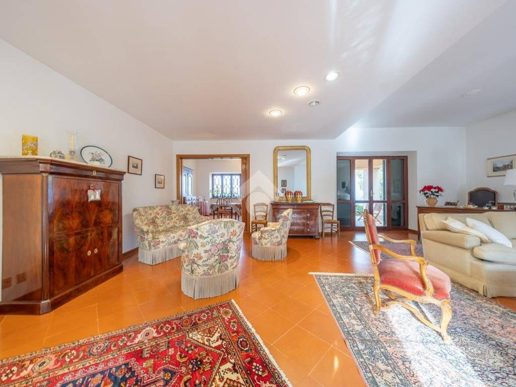 Villa a Monte porzio catone in Via Tuscolo, 40 - Foto 2