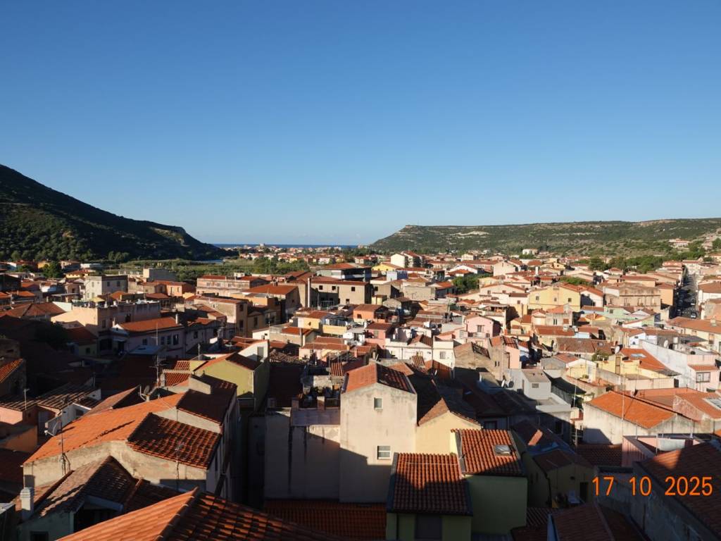 Casa indipendente a Bosa in Via Portella - Foto 4