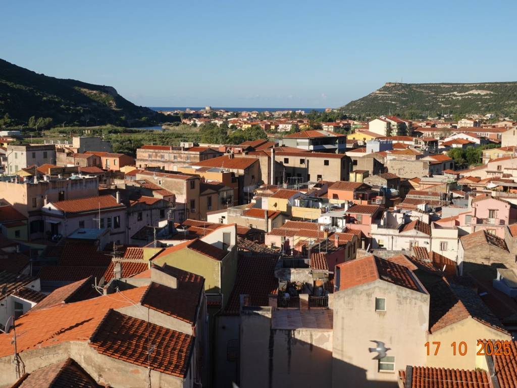 Casa indipendente a Bosa in Via Portella - Foto 5