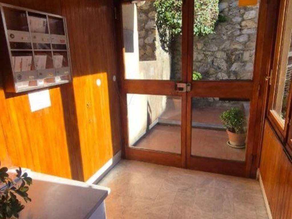 Appartamento a Genova in Via Simone Monaco, 21 - Foto 2