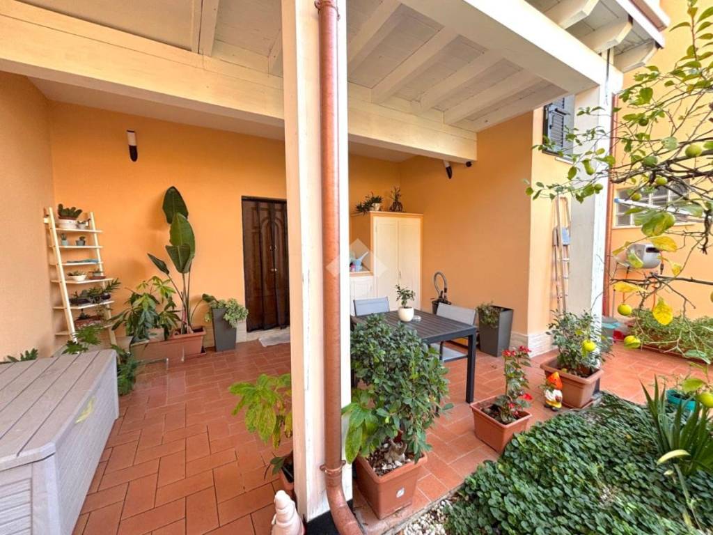 Villa a Genzano di roma in Via Giovanni Segantini, 12 - Foto 2