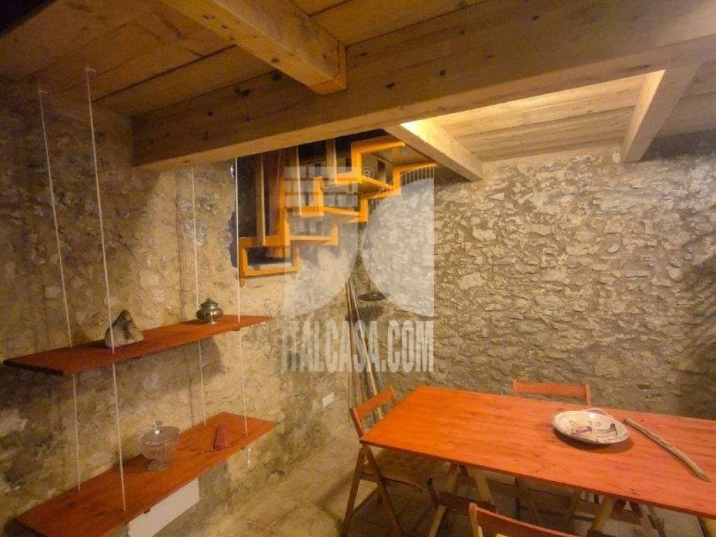 Appartamento a Crotone in VIA LUCIFERO - Foto 2