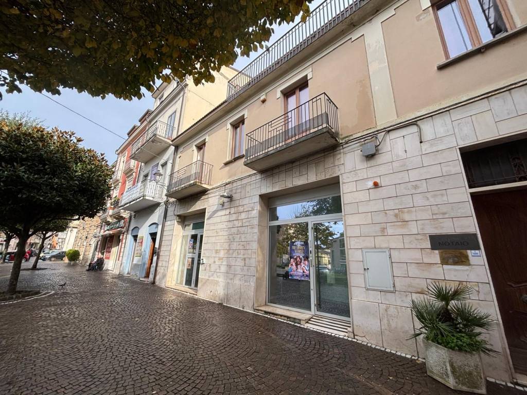 Immobile a Lamezia terme in Piazza Fiorentino, 27 - Foto 2