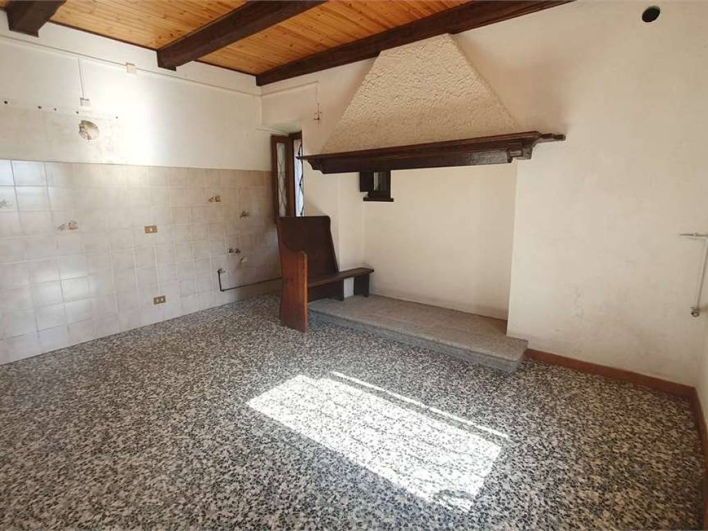Casa indipendente a Calasca-castiglione in via borghese, 67 - Foto 5