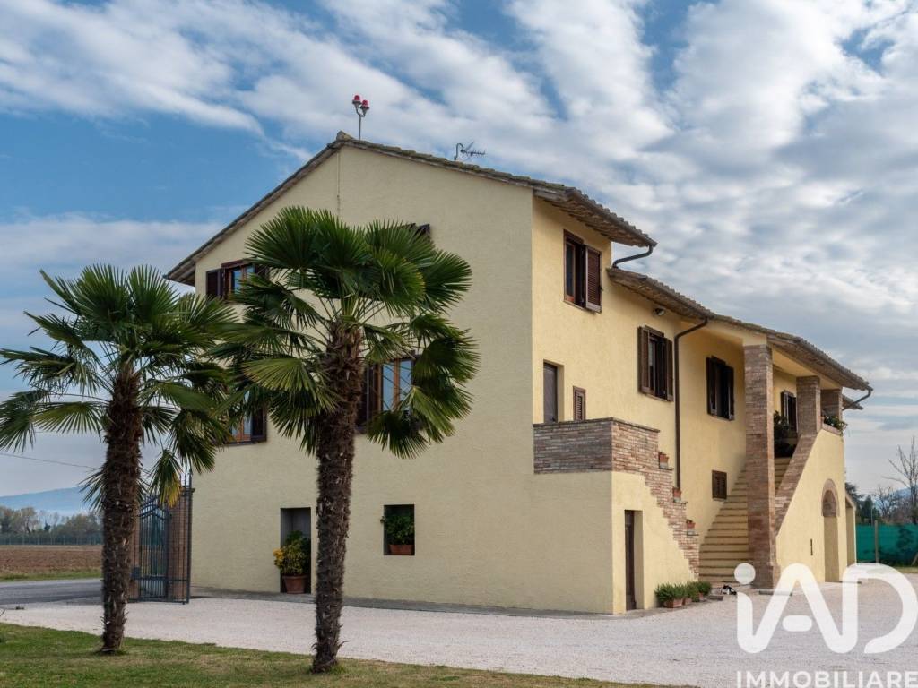 Rustico / casale a Bastia umbra in Via A. Costa, 77 - Foto 3