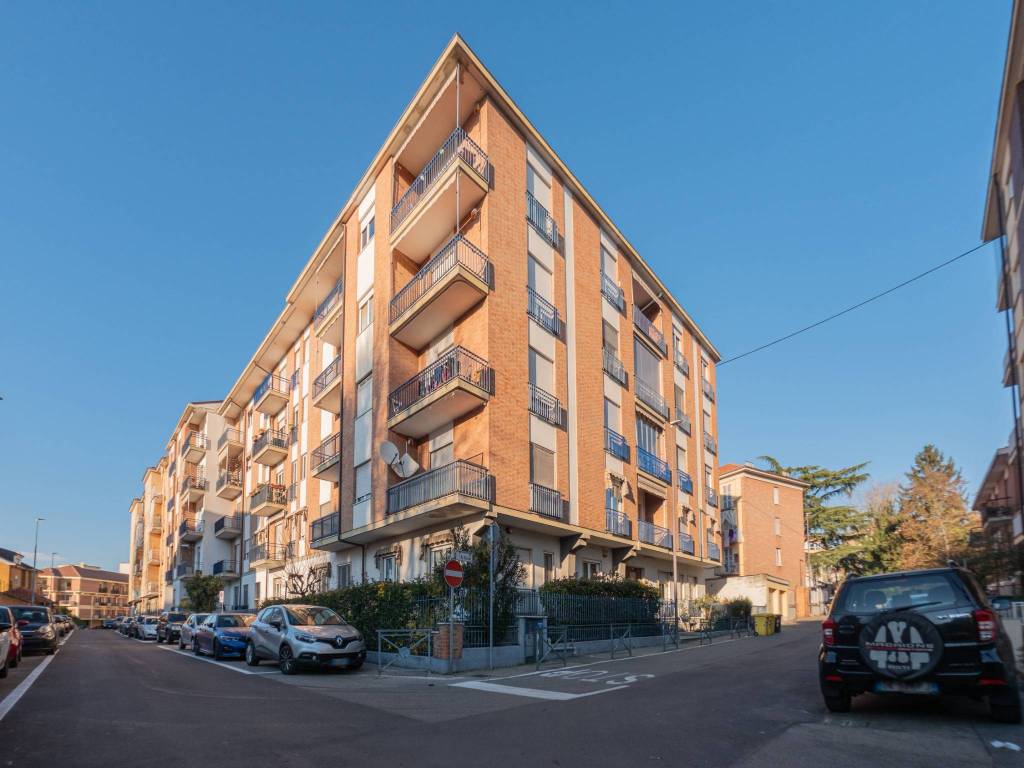 Appartamento a Asti in Via Alfredo Oriani, 19 - Foto 2