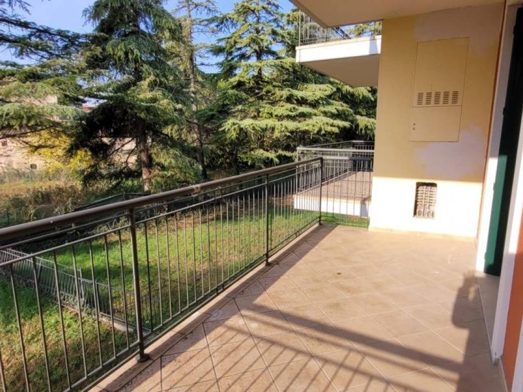 Appartamento a Verona in VIA CERNISONE 2 - Foto 2