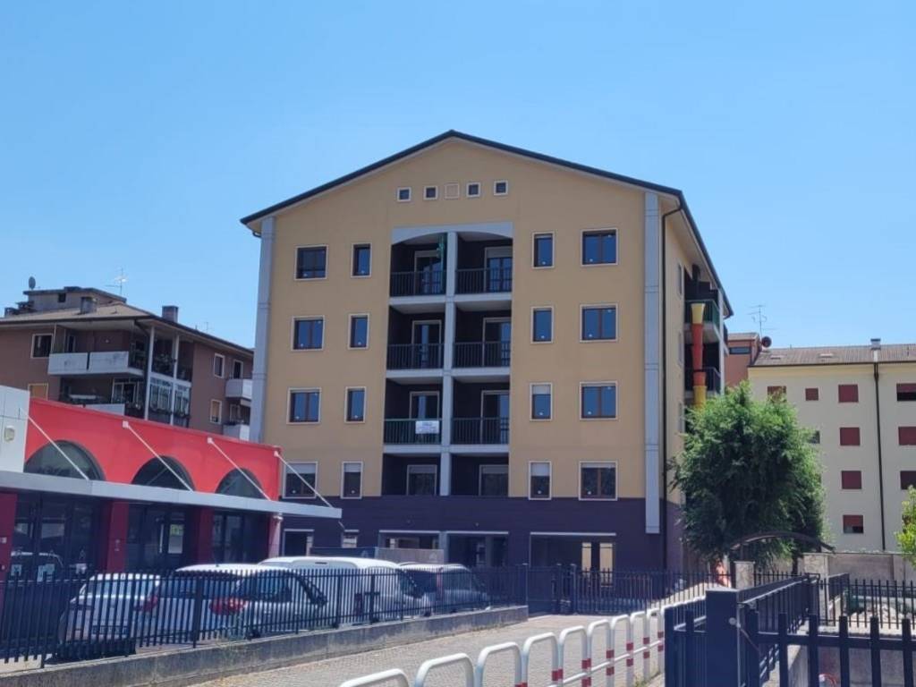 Appartamento a Verona in VIA GALILEO GALILEI 2 - Foto 2