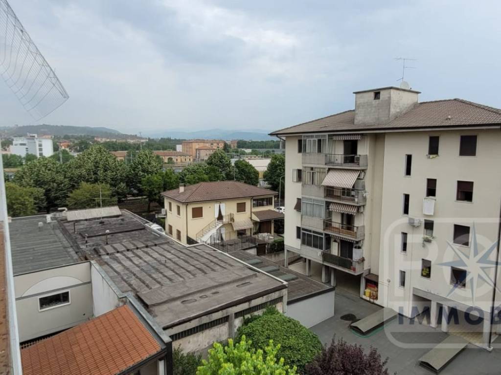 Appartamento a Verona in VIA GALILEO GALILEI 4A - Foto 2