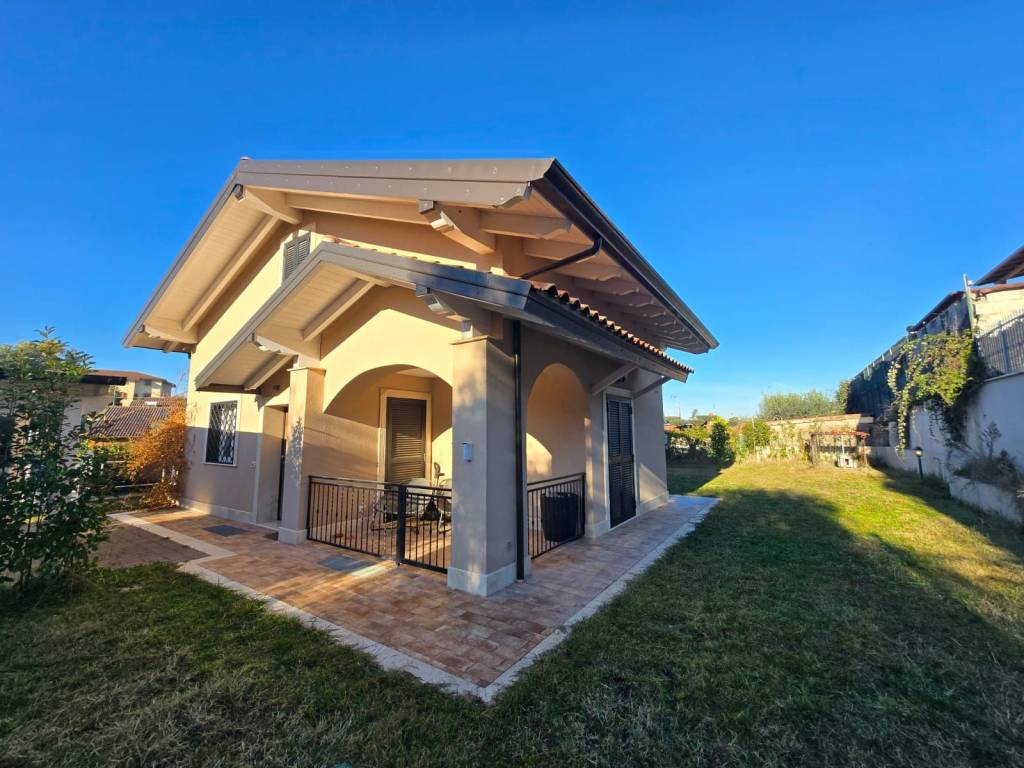 Villa a Frascati in Via Fratelli Rojni, 30 - Foto 3