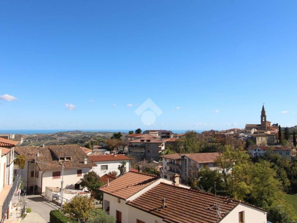 Appartamento a Bellante in Via Trinita, 67 - Foto 2