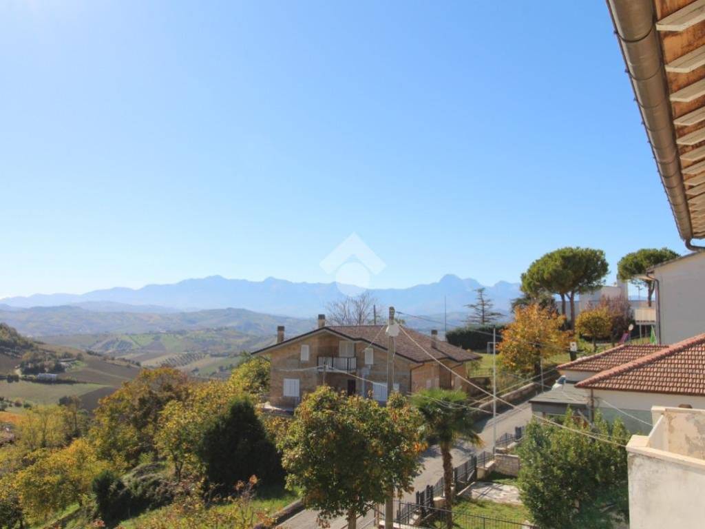 Appartamento a Bellante in Via Trinita, 67 - Foto 3