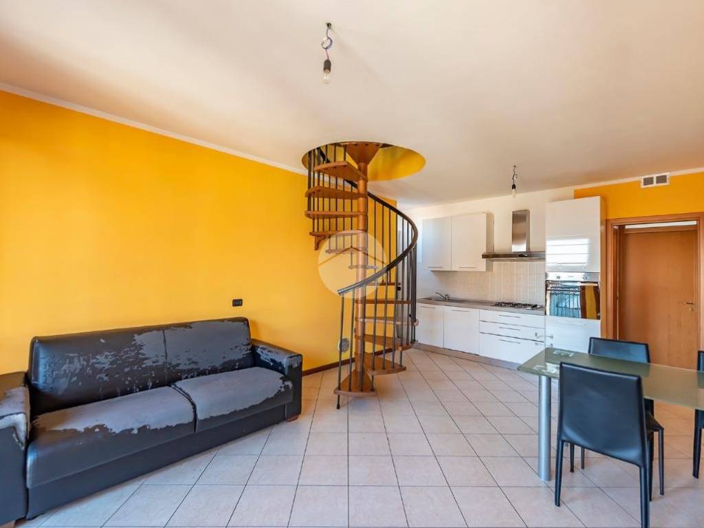 Appartamento a Uboldo in Via Magenta, 19 - Foto 4