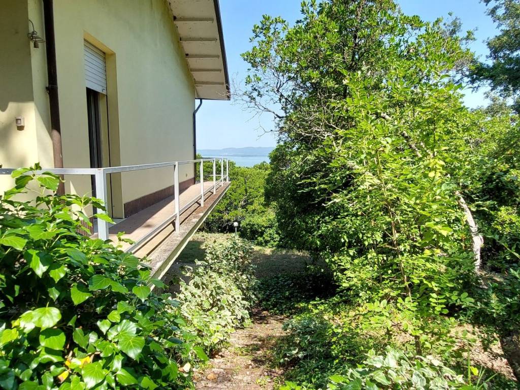 Villa a Magione in Viale Martiri della Resistenza - Foto 2