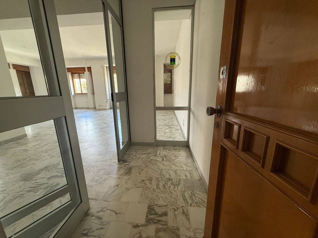 Immobile a Cosenza in Viale Giovanni e Francesca Falcone, 102 - Foto 3