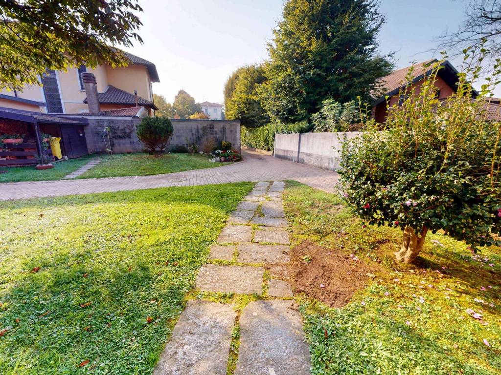Villa a Vedano olona in Via Venegono - Foto 4