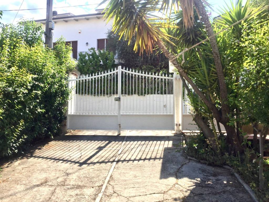 Villa a Spoltore in Via Massera, 26 - Foto 2