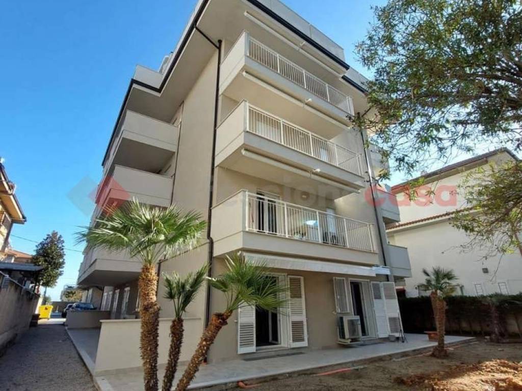 Appartamento a Alba adriatica in Via Firenze , 8 - Foto 4