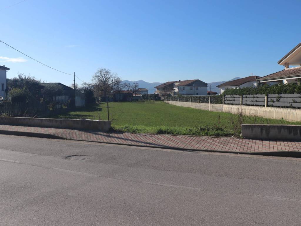 Terreno a Dugenta - Foto 2