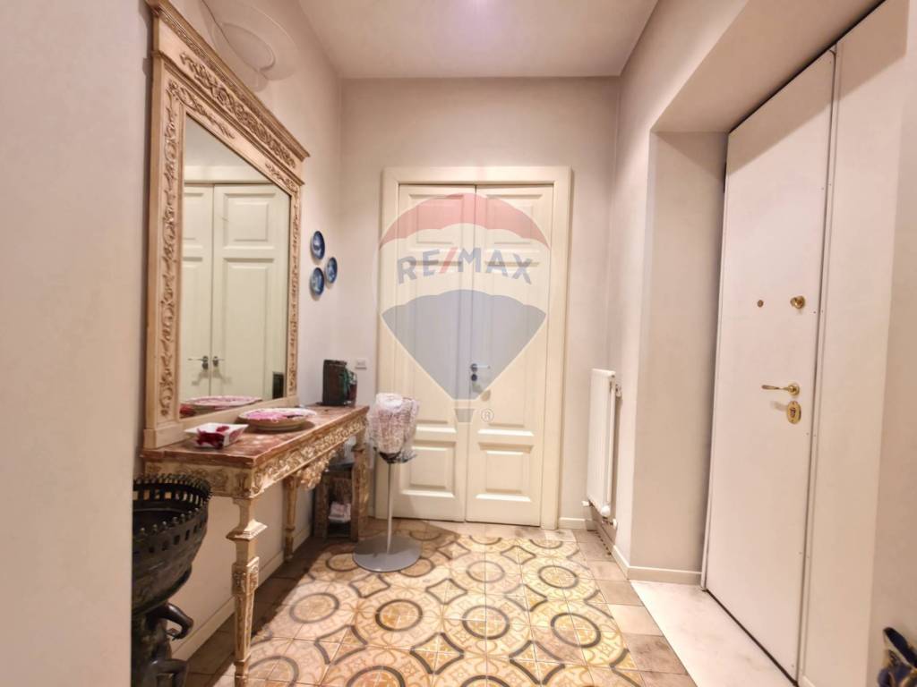 Appartamento a Cosenza in Via Dei Martiri, 15 - Foto 2