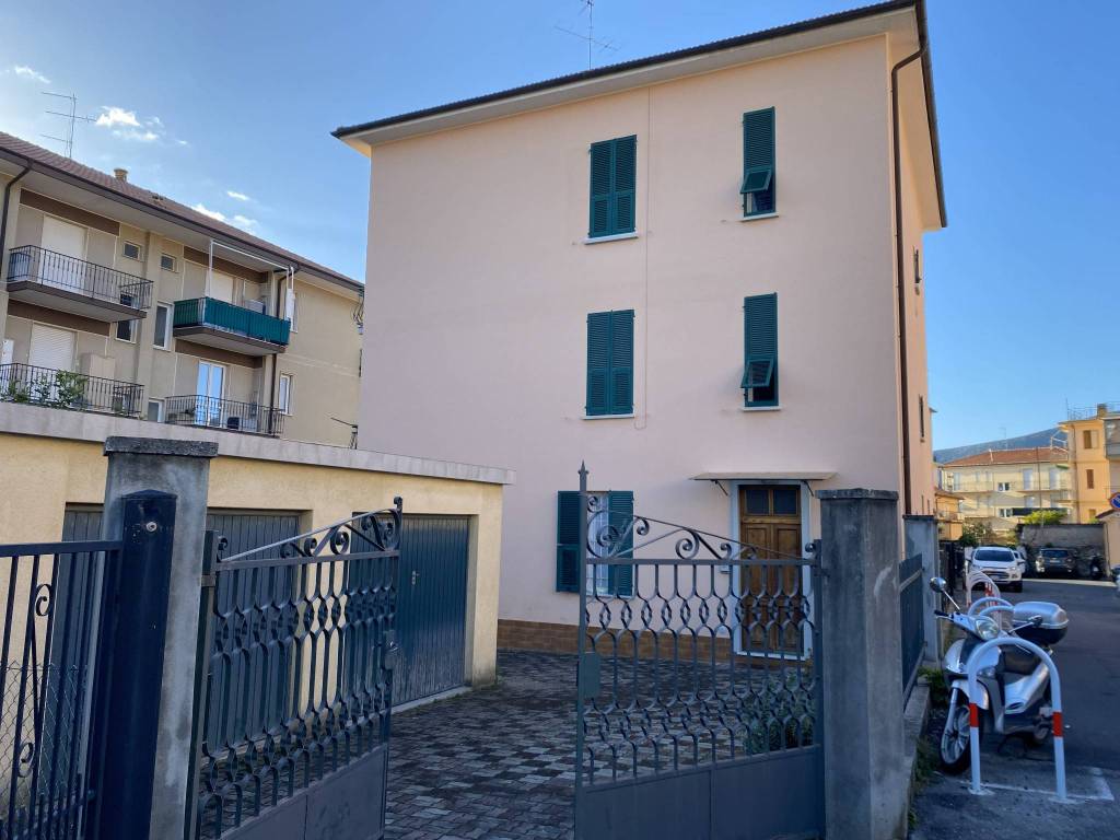 Appartamento a Loano in Via Cesare Battisti, 9 - Foto 2
