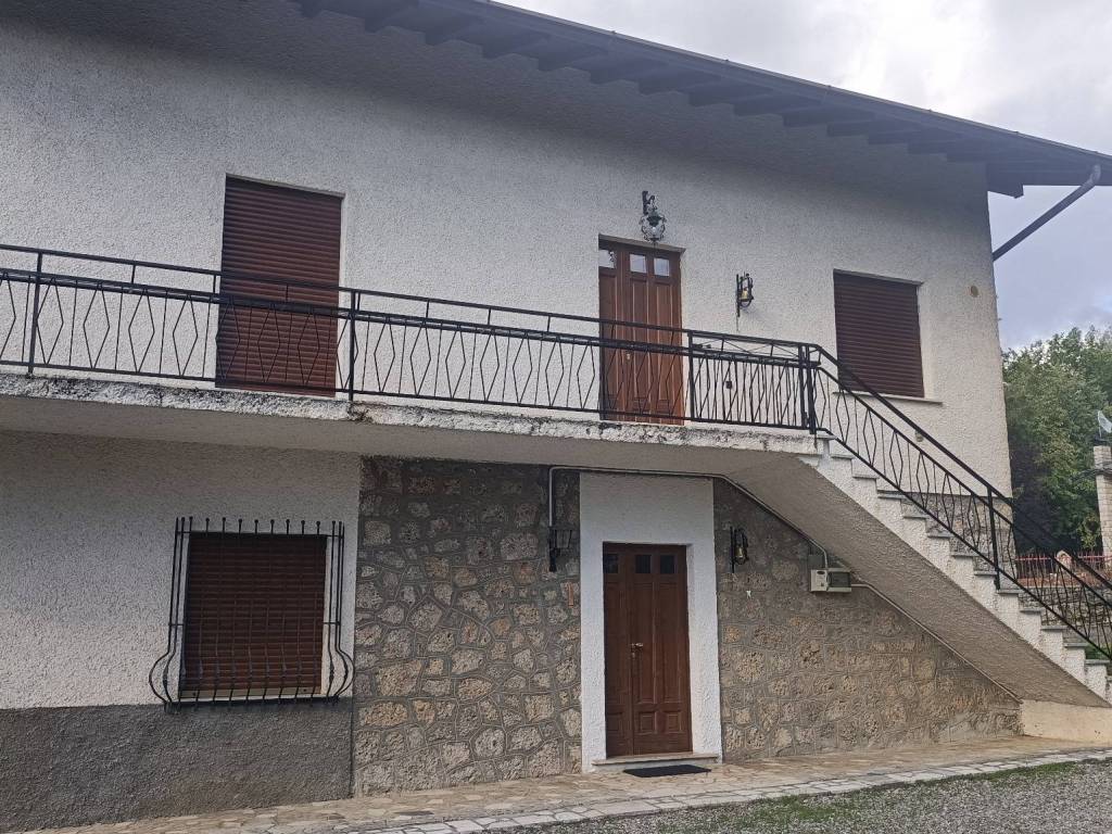 Appartamento a Castione della presolana in Via Vittorio Veneto - Foto 2