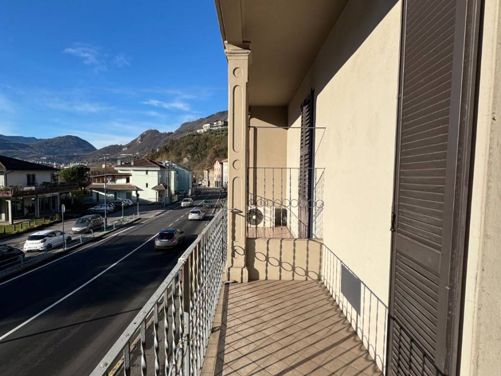 Appartamento a Costa volpino in Via Nazionale, 97 - Foto 3