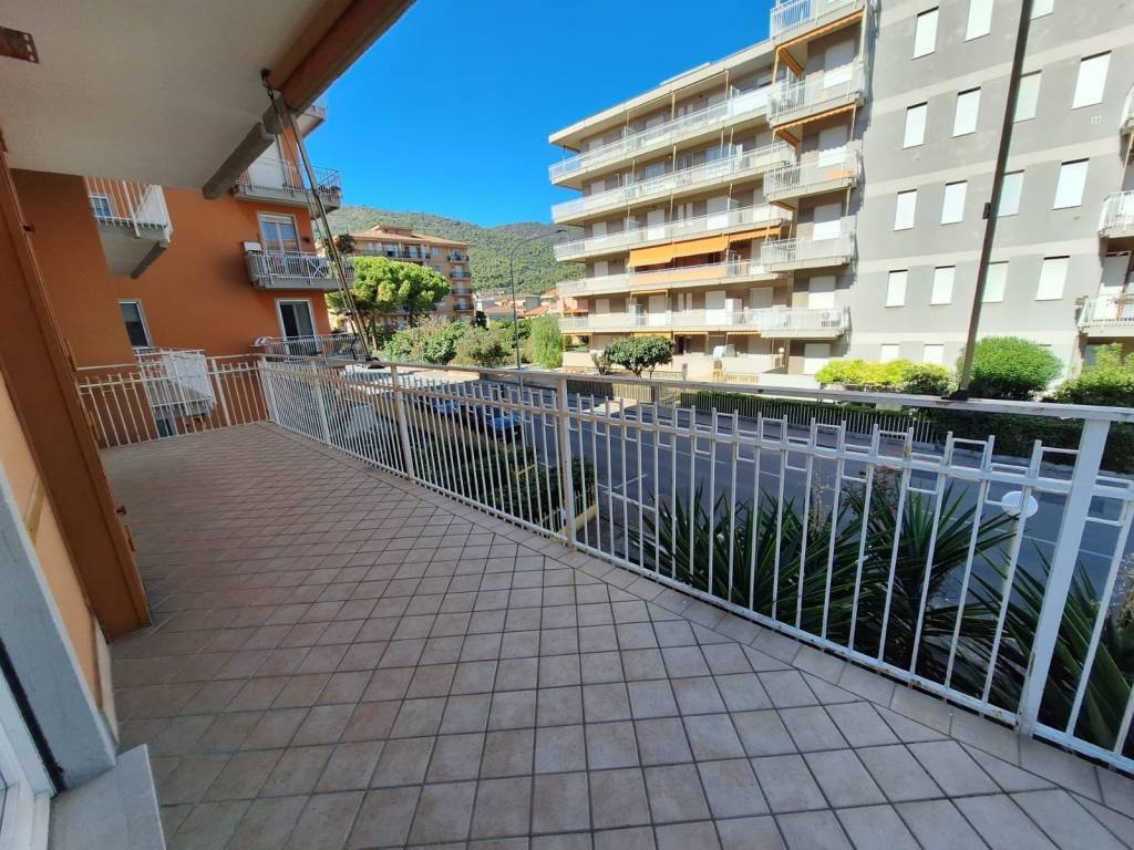 Appartamento a Andora in Via Cristoforo Colombo - Foto 2