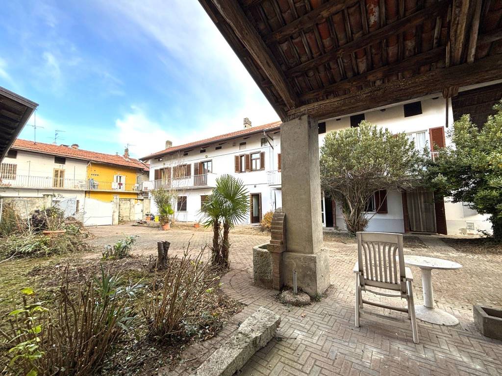 Casa indipendente a Santhià in Via Quartiere, 6 - Foto 3