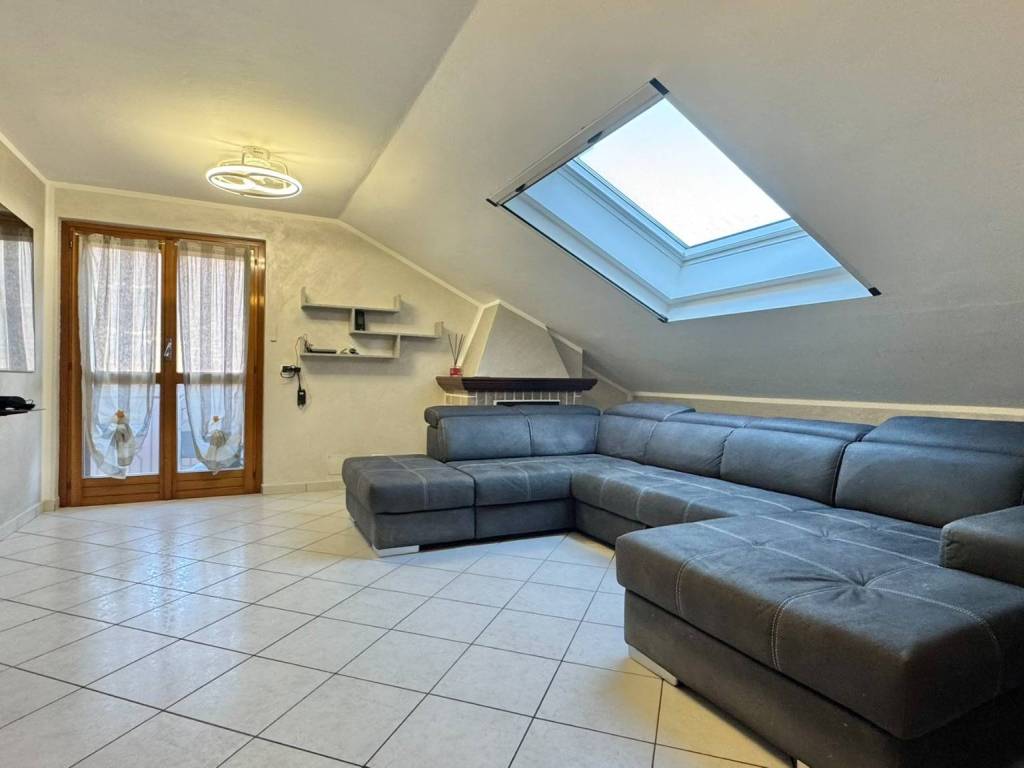 Appartamento a Beura-cardezza in Via Cesare Battisti, 11 - Foto 3