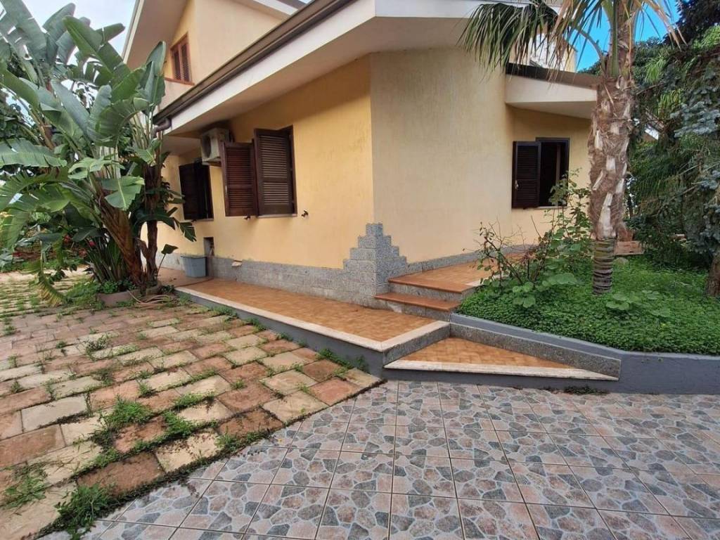 Villa a Ricadi in Via Provinciale - Foto 2