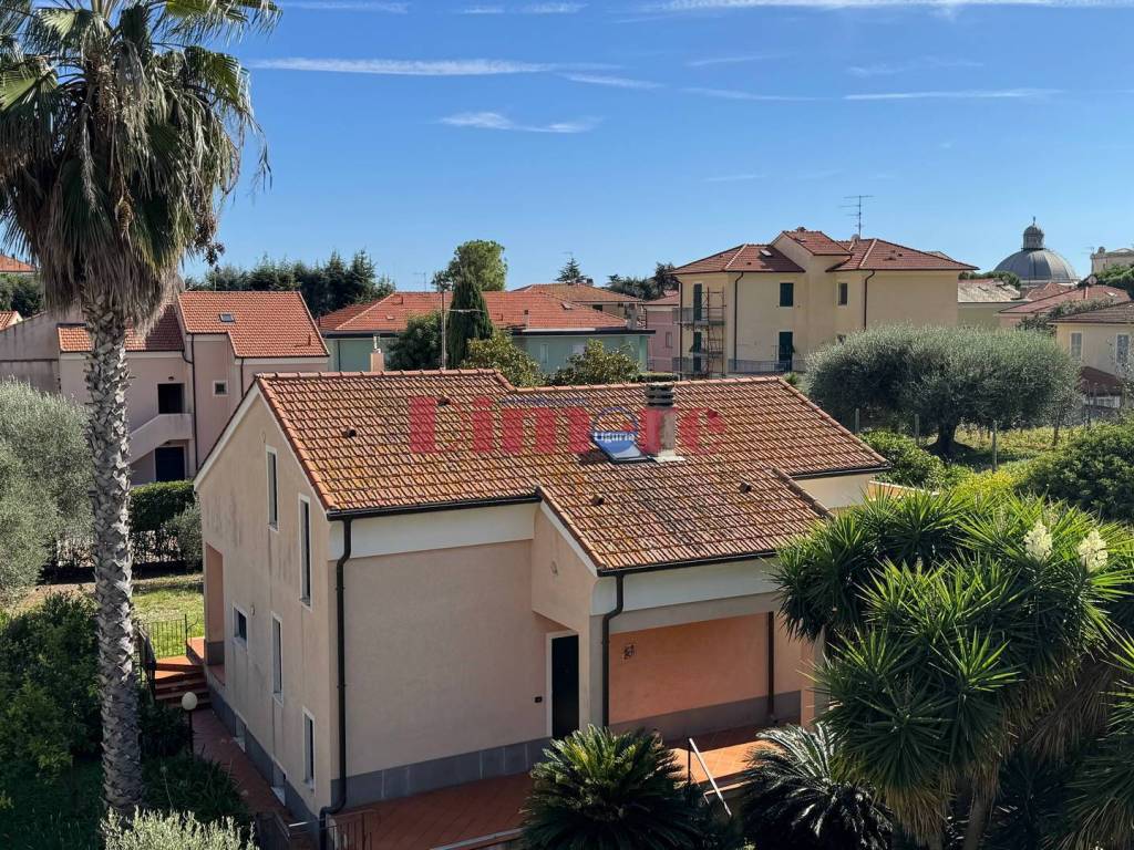 Villa a Loano in Viale della Rimembranza - Foto 4