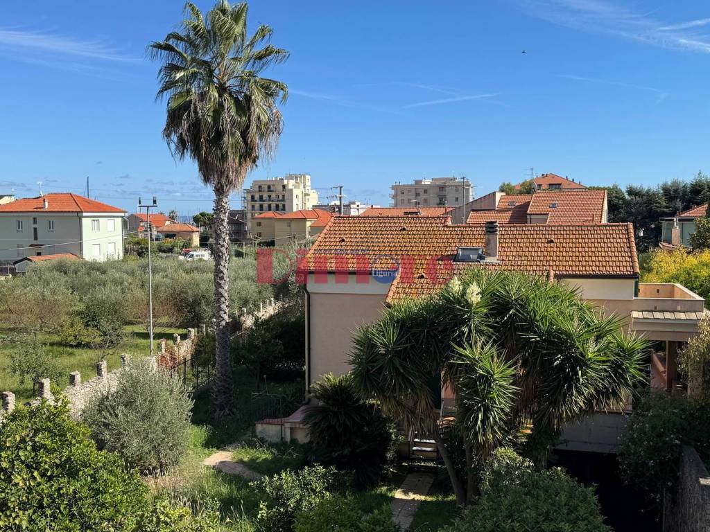 Villa a Loano in Viale della Rimembranza - Foto 5