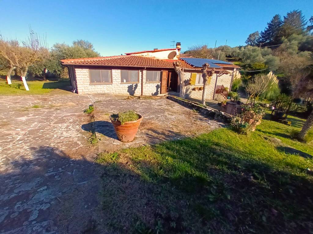Casa indipendente a Soriano nel cimino in Contrada Madonna di Loreto - Foto 3