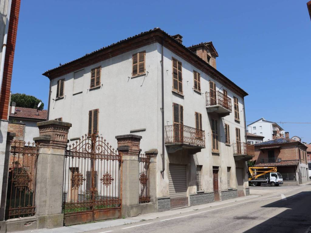 Casa indipendente a Castagnole delle lanze in Via Val Bera, 2 - Foto 2